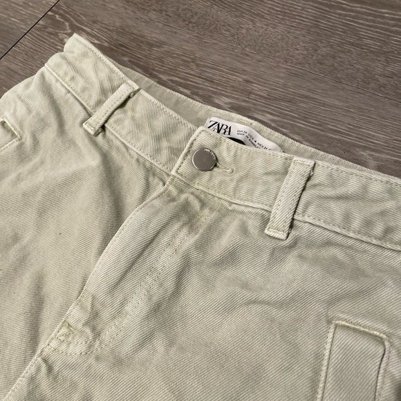 Zara Light Green Jean Shorts - Picture 2 of 4